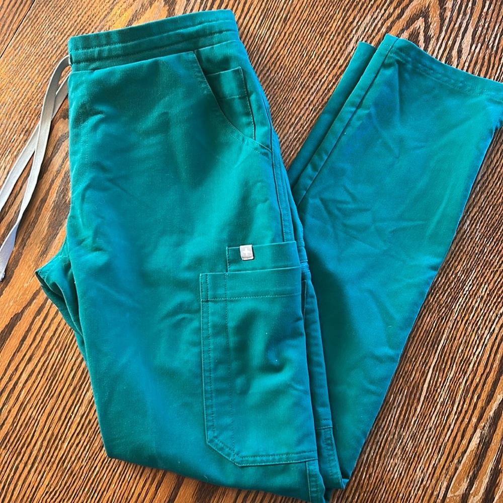 FIGS High Waisted Yola Skinny Scrub Pants™